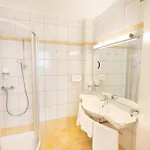 Garni Wurzer Szálloda Velden am Wörthersee