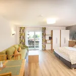 Garni Wurzer Hotel 4*