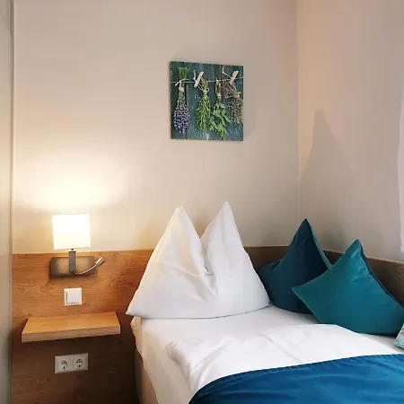Hotel Garni Wurzer Velden am Woerthersee