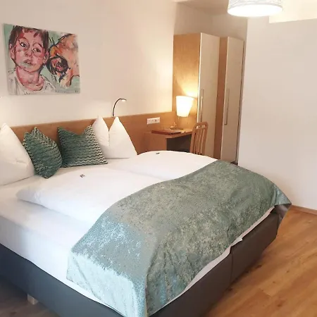 Garni Wurzer Hotel Velden am Woerthersee