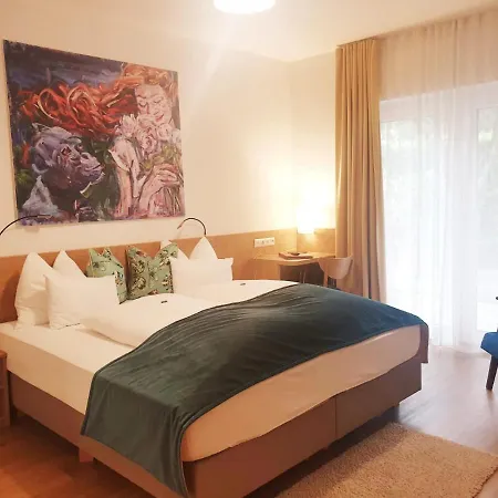 Garni Wurzer Hotel Velden am Woerthersee