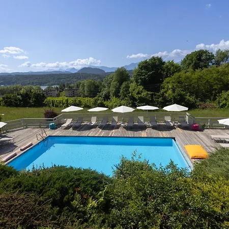 غارني فوتسار فندق 4*