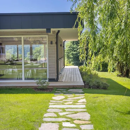 غارني فوتسار 4*