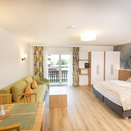 Garni Wurzer Hotel 4*