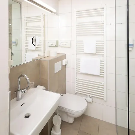 Garni Wurzer 4* Velden am Wörthersee
