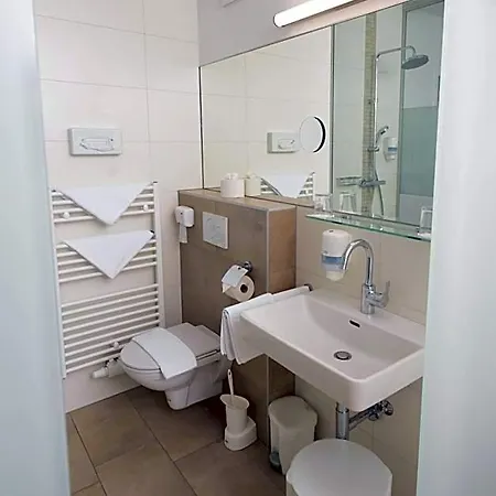 Hotel Garni Wurzer 4*