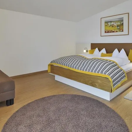 فندق غارني فوتسار فيلدين ام ورثرسي