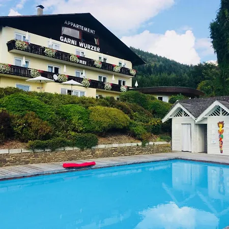 غارني فوتسار 4* فيلدين ام ورثرسي