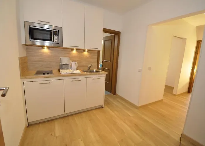 Garni Wurzer 4* Velden am Woerthersee