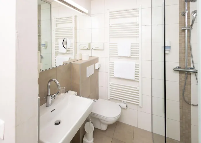 Garni Wurzer 4* Velden am Woerthersee