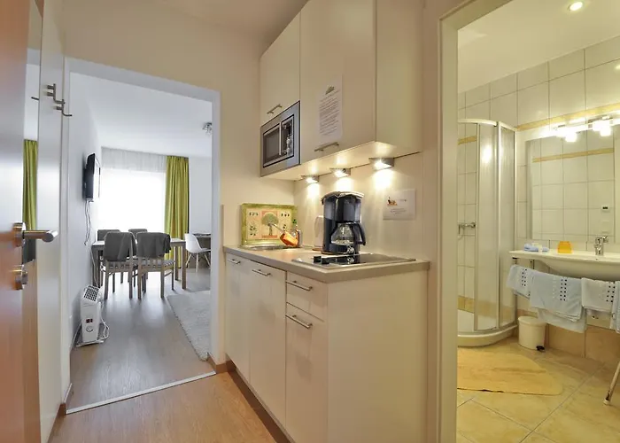 Hotel Garni Wurzer 4*